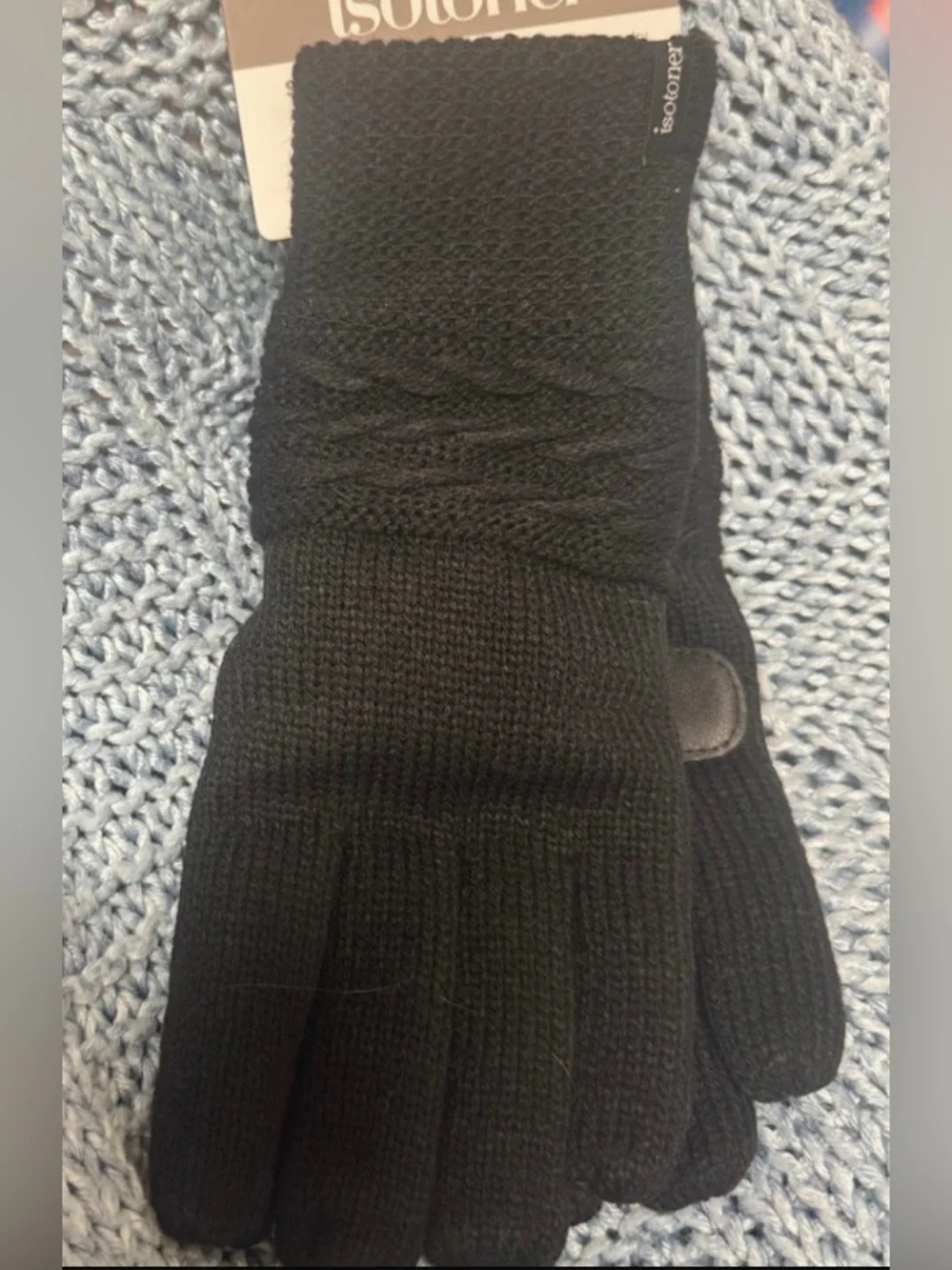 Isotoner women’s Black Knit Gloves